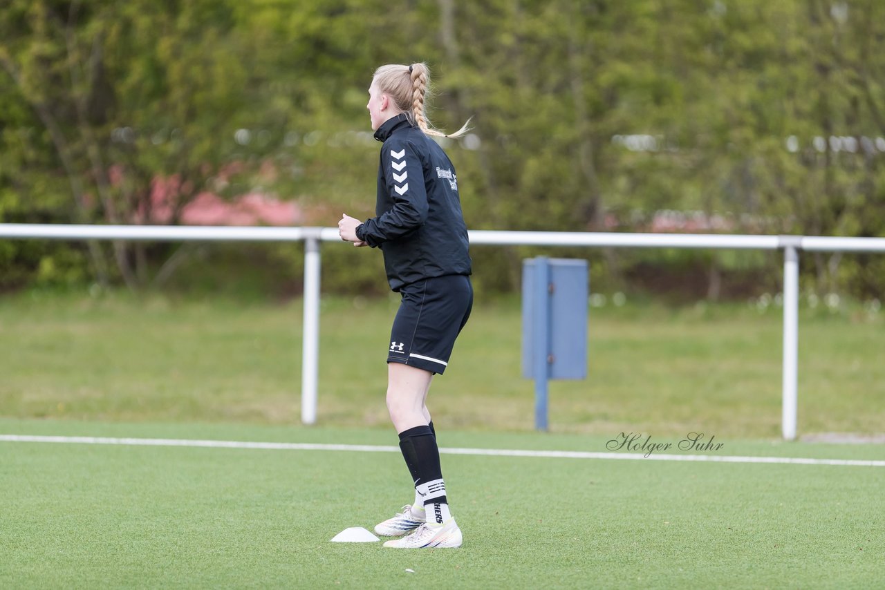 Bild 135 - Co-Trainerin der Frauen Nationalmannschaft Britta Carlson in Wahlstedt